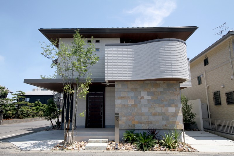 福寿町の庭
