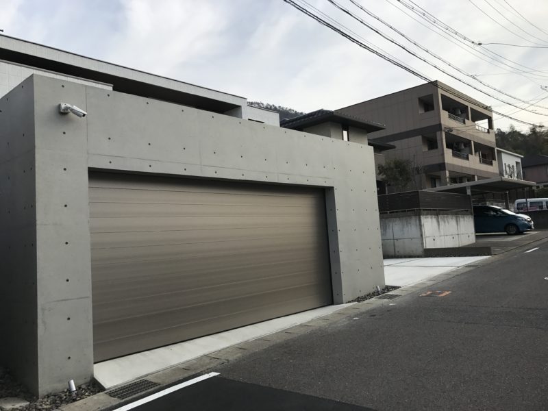 RCガレージのある家