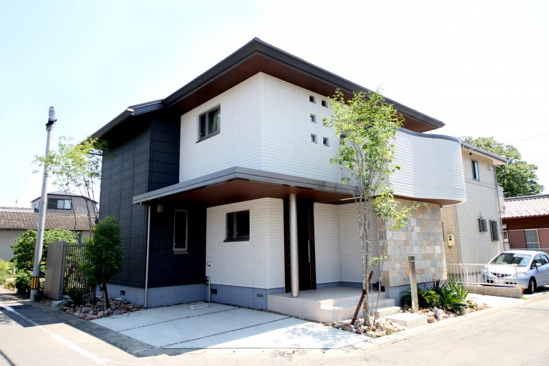 福寿町の庭
