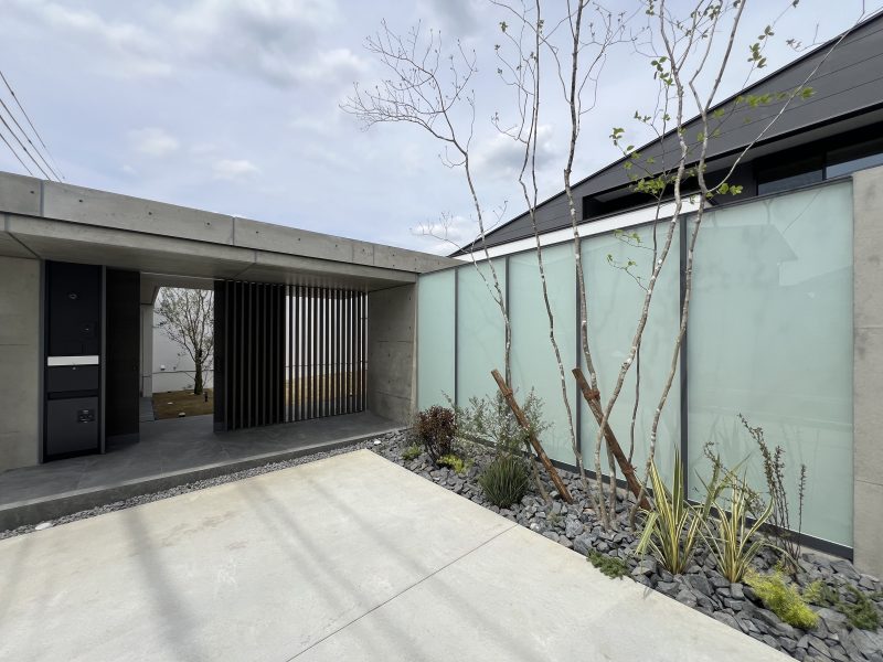 N HOUSE GARDEN